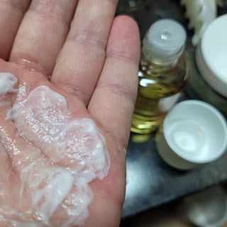 바이오오일 [바이오-오일] 스킨케어 오일 내추럴 60ml — 4.5점을 준 리뷰어가 2021년 5월 올린 사용 사진