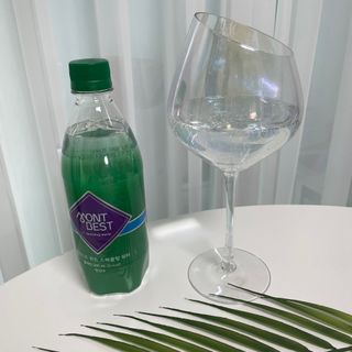 몽베스트 Montbest with Sparkling water Plain 20병 — 5점을 준 리뷰어가 2021년 11월 올린 사용 사진