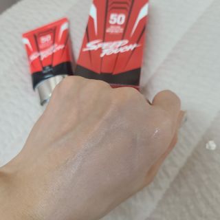 약손명가코스메틱 에오스보떼 스피드터치 선크림 50ml — 5점을 준 리뷰어가 2021년 8월 올린 사용 사진