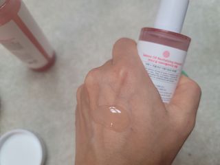 아이앤립 / EYENLIP 아이앤립 연어오일 리바이탈라이징 토너+앰플+크림 3종 세트 — 5점을 준 리뷰어가 2021년 6월 올린 사용 사진