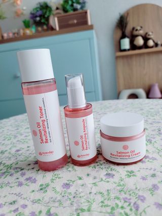 아이앤립 / EYENLIP 아이앤립 연어오일 리바이탈라이징 토너+앰플+크림 3종 세트 — 4.5점을 준 리뷰어가 2021년 4월 올린 사용 사진