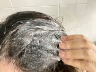 [포레스트스토리] 탈모증상완화 샴푸 1,000ml — 3점을 준 리뷰어가 2022년 3월 올린 사용 사진