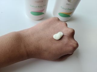 mom e 맘이 내추럴 베이비 케어 샴푸앤바스+로션 — 5점을 준 리뷰어가 2021년 1월 올린 사용 사진