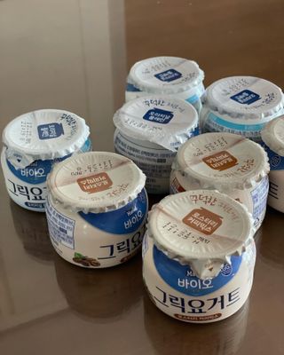 매일바이오 그릭요거트 오리지널 플레인 4개, 로스터리 커피믹스 4개 — 4점을 준 리뷰어가 2021년 12월 올린 사용 사진