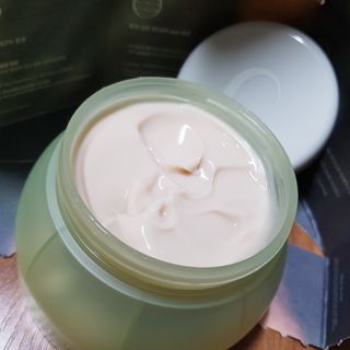 카오리온코스메틱스 사카로미세스와 시카의 만남        릴리피 릴렉싱 크림 진정한 탄력을 경험해보세요 — 5점을 준 리뷰어가 2021년 6월 올린 사용 사진