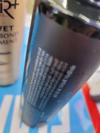 헤어플러스 블랙 컬러본드 샴푸 트리트먼트 300ml — 5점을 준 리뷰어가 2021년 5월 올린 사용 사진