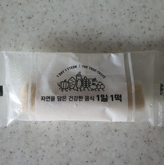 푸디푸디 1일1떡  가래떡 낱개포장 아침식사 식사대용 7종 세트 혼합 (14개입) — 5점을 준 리뷰어가 2022년 6월 올린 사용 사진