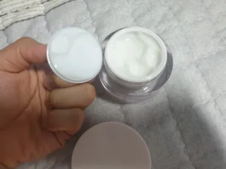 프리마인 바르기만 하면 철벽 스킨케어+24시간 마스크팩 효과. 셀라브 리제너레이팅 시스템 부스터+크림 세트 — 4점을 준 리뷰어가 2023년 7월 올린 사용 사진