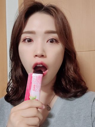 헬스업_쁘띠쁘띠석류콜라겐젤리_20g x 14포 — 5점을 준 리뷰어가 2021년 1월 올린 사용 사진