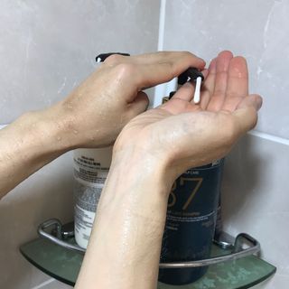 [포레스트스토리] B7 안티 헤어로스 샴푸1,000ml + 헤어팩 1,000ml — 5점을 준 리뷰어가 2021년 4월 올린 사용 사진