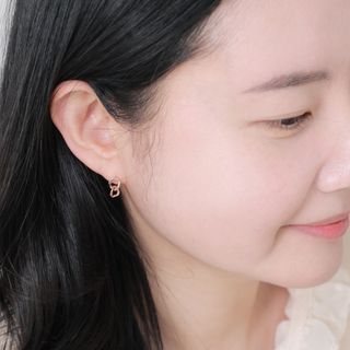 [윙블링] 14k post 누노 더블 체인 베이직 원터치 링귀걸이 — 5점을 준 리뷰어가 2025년 1월 올린 사용 사진