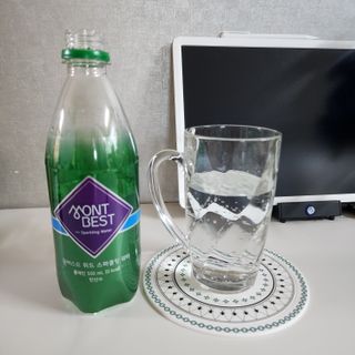 몽베스트 Montbest with Sparkling water Plain 20병 — 5점을 준 리뷰어가 2022년 12월 올린 사용 사진