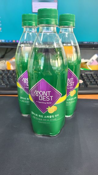 몽베스트 Montbest with Sparkling water Lemon OR Lime 20병(랜덤) — 5점을 준 리뷰어가 2021년 10월 올린 사용 사진