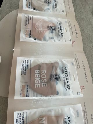 애니가드 셋업메베마스크 (대형 4컬러 + 중형 4컬러) — 5점을 준 리뷰어가 2022년 4월 올린 사용 사진