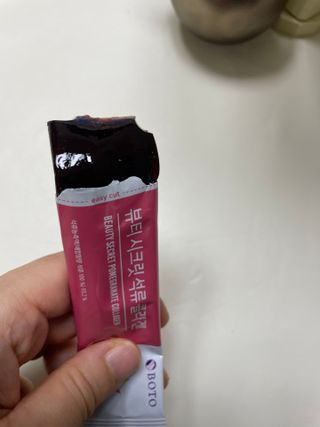 보뚜 슈퍼푸드 뷰티 시크릿 석류 콜라겐 젤리스틱 15포 — 4.5점을 준 리뷰어가 2021년 12월 올린 사용 사진