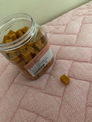 페페로니 진짜 오메가3 연어+소고기 180g+180g — 5점을 준 리뷰어가 2021년 7월 올린 사용 사진