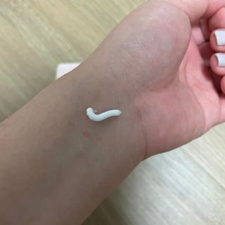 러브모아 향수 고체향수 승무원 고체향수 바르는 향수 니치향수 도손 우드세이지 앤 씨솔트 — 4.5점을 준 리뷰어가 2022년 10월 올린 사용 사진