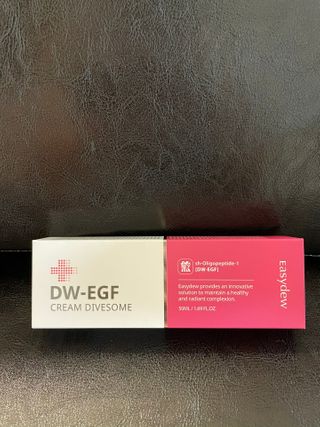 이지듀 DW-EGF 크림 다이브좀_콜라겐이 쏙쏙, 탄력피부로 다이빙 — 5점을 준 리뷰어가 2021년 2월 올린 사용 사진