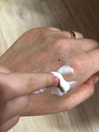 mom e 맘이 내추럴 베이비 케어 샴푸앤바스+로션 — 5점을 준 리뷰어가 2021년 1월 올린 사용 사진