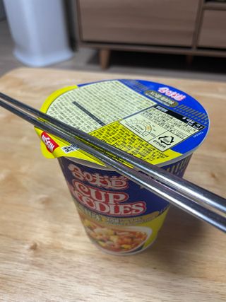 NISSIN 닛신 컵누들  4종 - 씨푸드오리지날, 씨푸드 스파이시, 씨푸드 커리, 씨푸드 XO소스 — 3점을 준 리뷰어가 2023년 1월 올린 사용 사진