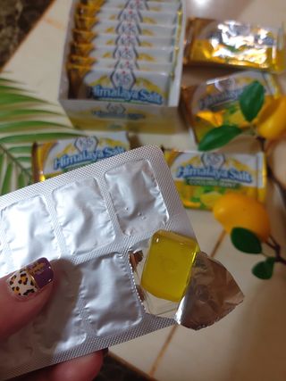 마요라 히말라야 솔트 캔디 2종-페퍼민트 맛, 라임민트 맛 — 5점을 준 리뷰어가 2022년 11월 올린 사용 사진