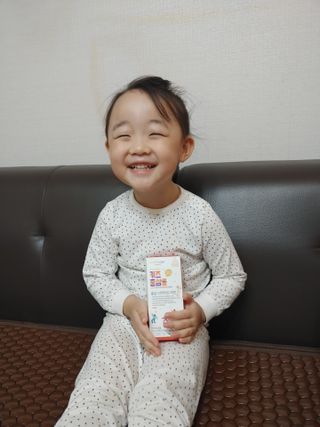 베거스코리아 [콜리케어] 키즈 홍삼콜리 딸기맛 14포 — 5점을 준 리뷰어가 2021년 5월 올린 사용 사진