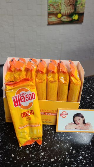 [광동제약] 비타500데일리스틱70포&굿즈3종 — 5점을 준 리뷰어가 2021년 10월 올린 사용 사진