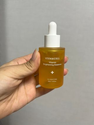 체르엠 스템앤셀 비타민 브라이트닝 에센스 30ml 1개 — 5점을 준 리뷰어가 2021년 11월 올린 사용 사진