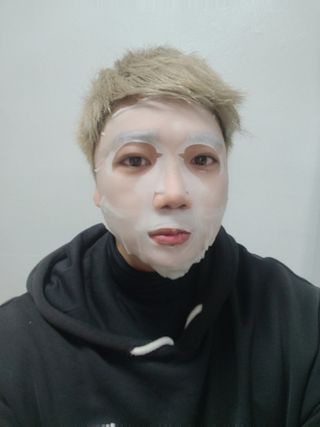 태그스킨 4스텝 주름개선 피부미백 영양 마스크팩 3개 세트(최신버전) — 5점을 준 리뷰어가 2022년 5월 올린 사용 사진