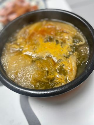 요리반상회 용문해장국 2팩 + 뚝배기 1개 — 5점을 준 리뷰어가 2021년 3월 올린 사용 사진