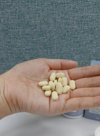 프리마인 평생 써야하는 관절의 건강을 위한 완벽설계 솔루션 관절n마디케어 플러스 120정 — 4점을 준 리뷰어가 2022년 7월 올린 사용 사진