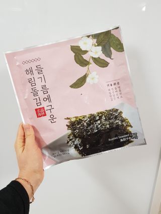 [해림맛김] 들기름에 구운 바삭바삭 김 4종 세트 + 1종 랜덤발송 총5개입 — 5점을 준 리뷰어가 2021년 2월 올린 사용 사진