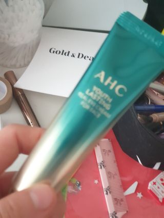 [NEW 탄력유턴 아이크림] AHC 유스 래스팅 리얼 아이크림 포 페이스 — 5점을 준 리뷰어가 2021년 2월 올린 사용 사진