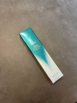 [NEW 탄력유턴 아이크림] AHC 유스 래스팅 리얼 아이크림 포 페이스 — 5점을 준 리뷰어가 2021년 3월 올린 사용 사진