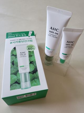 [AHC] 세이프온 에센스 선크림 올리브영 스페셜 증정 기획세트 — 5점을 준 리뷰어가 2022년 6월 올린 사용 사진