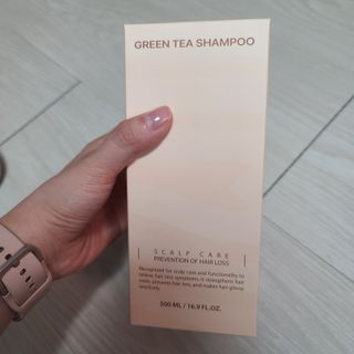프리마인 더이상 뻣뻣하고 효과없는 탈모샴푸는 NO. 근본부터 케어하는 셀베이스 그린티샴푸(500ml) — 5점을 준 리뷰어가 2023년 5월 올린 사용 사진
