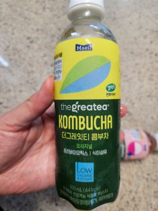 더그레잇티 콤부차 [매일유업] 더그레잇티 44kcal 콤부차 300ml *12개입 (오리지널 6개+베리리치 6개) — 3점을 준 리뷰어가 2023년 8월 올린 사용 사진