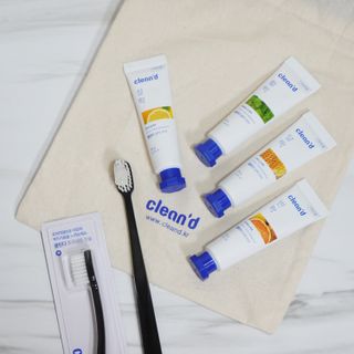 주식회사 클린디 [클린디] 파우치에 쏙 넣어 밖에서도 치아건강🦷 챙기기 [맞춤 칫솔 + 치약  + 파우치 구성] — 5점을 준 리뷰어가 2022년 1월 올린 사용 사진