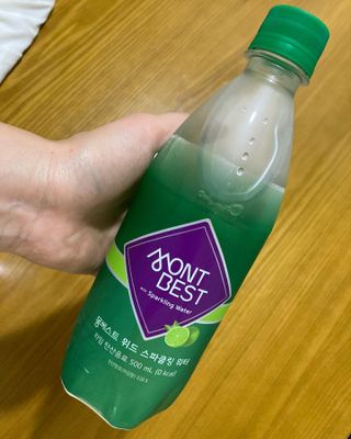 몽베스트 Montbest with Sparkling water Lime20병 — 5점을 준 리뷰어가 2022년 6월 올린 사용 사진