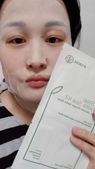 태그스킨 4스텝 주름개선 피부미백 영양 마스크팩 3개 세트(최신버전) — 5점을 준 리뷰어가 2022년 5월 올린 사용 사진
