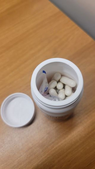 프리마인 성큼다가온 봄, 이너뷰티를 챙겨야 피부도 화사하게, 컨디션도 활기차게. 흡수율을 높인 고효율 비타민. — 5점을 준 리뷰어가 2022년 10월 올린 사용 사진