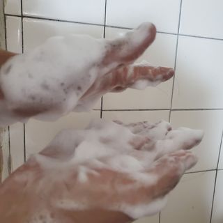 비어멕 독일맥주효모 천연탈모샴푸 — 5점을 준 리뷰어가 2021년 1월 올린 사용 사진
