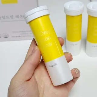 [슬림드랍 레몬맛] 건기식 다이어트 보조제 겸 비타민 — 5점을 준 리뷰어가 2022년 1월 올린 사용 사진