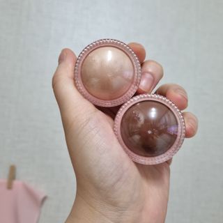 [크리스앤릴리] 돔-글 컨투어링 블러셔 — 5점을 준 리뷰어가 2022년 8월 올린 사용 사진