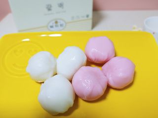 종로복떡방 레트로 3총사 꿀떡 세트 — 5점을 준 리뷰어가 2021년 4월 올린 사용 사진