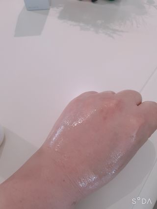 리더스코스메틱 리더스 카밍 바이오틱스 에센스 워터 — 5점을 준 리뷰어가 2021년 12월 올린 사용 사진