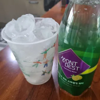 몽베스트 Montbest with Sparkling water Lemon OR Lime 20병(랜덤) — 4점을 준 리뷰어가 2022년 7월 올린 사용 사진