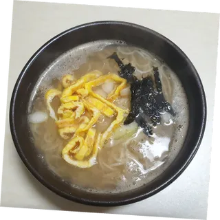 [한면원] 잔치국수 2인분 — 5점을 준 리뷰어가 2023년 4월 올린 사용 사진
