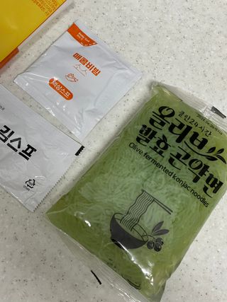 클린24시간 올리브 발효곤약면 찰비빔면 1세트-(3봉) — 4점을 준 리뷰어가 2023년 12월 올린 사용 사진