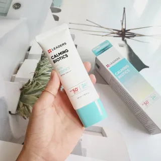 리더스코스메틱 리더스 카밍 바이오틱스 선 에센스 SPF 50+ PA++++ — 5점을 준 리뷰어가 2022년 8월 올린 사용 사진